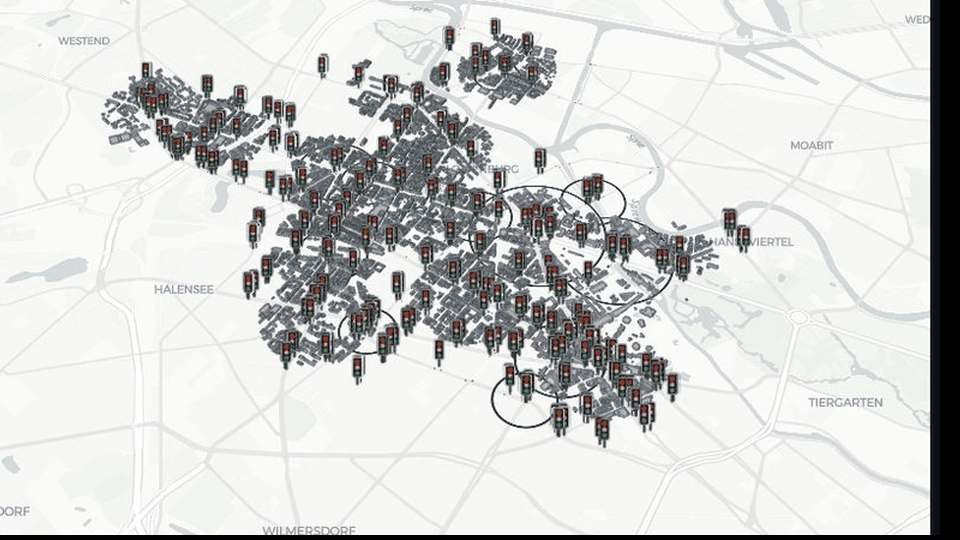 Animated whole-network Street Lens showing mapped streets, buildings, traffic signals and simulated conflict concentrations